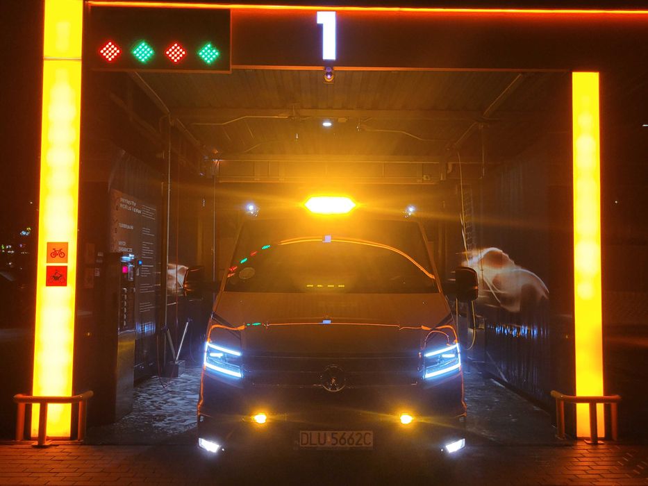 AUTOLAWETA Pomoc Drogowa SKUP AUT Wałbrzych Jawor Bolków Strzegom