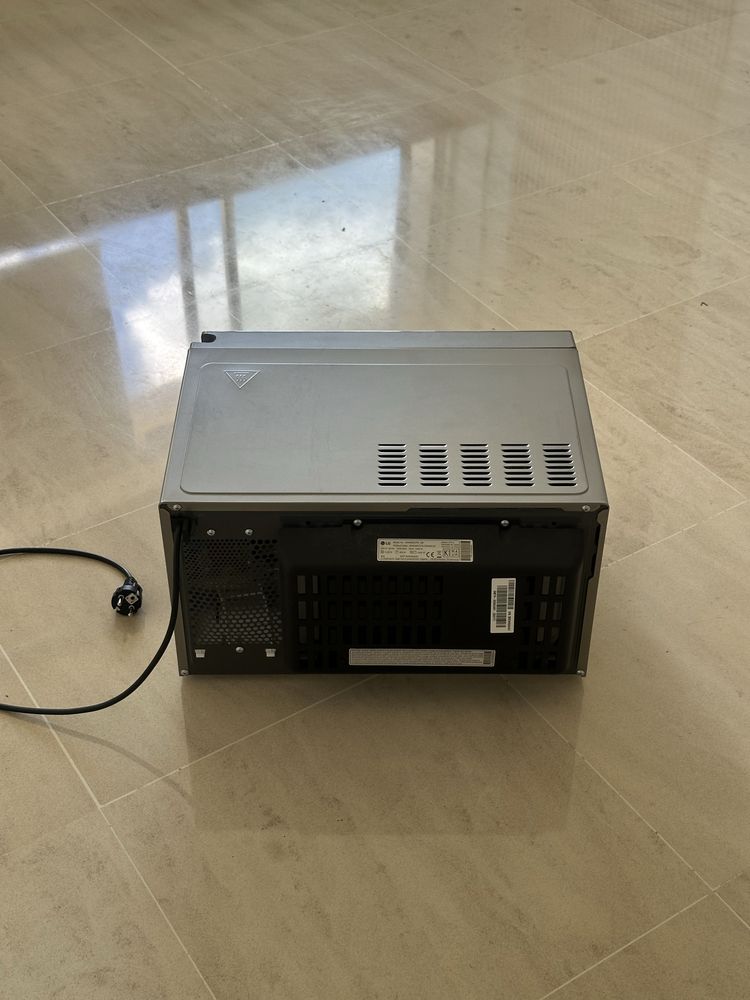 Micro-ondas LG NeoChef c/ Grill