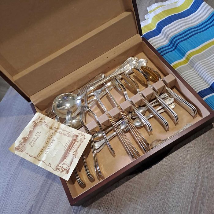 •Sztućce włoskie posrebrzane 50 elementów – styl retro.