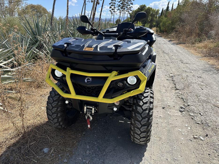 Wuad can am autlander 1000 dwu osobowy przejechane ma 9800km