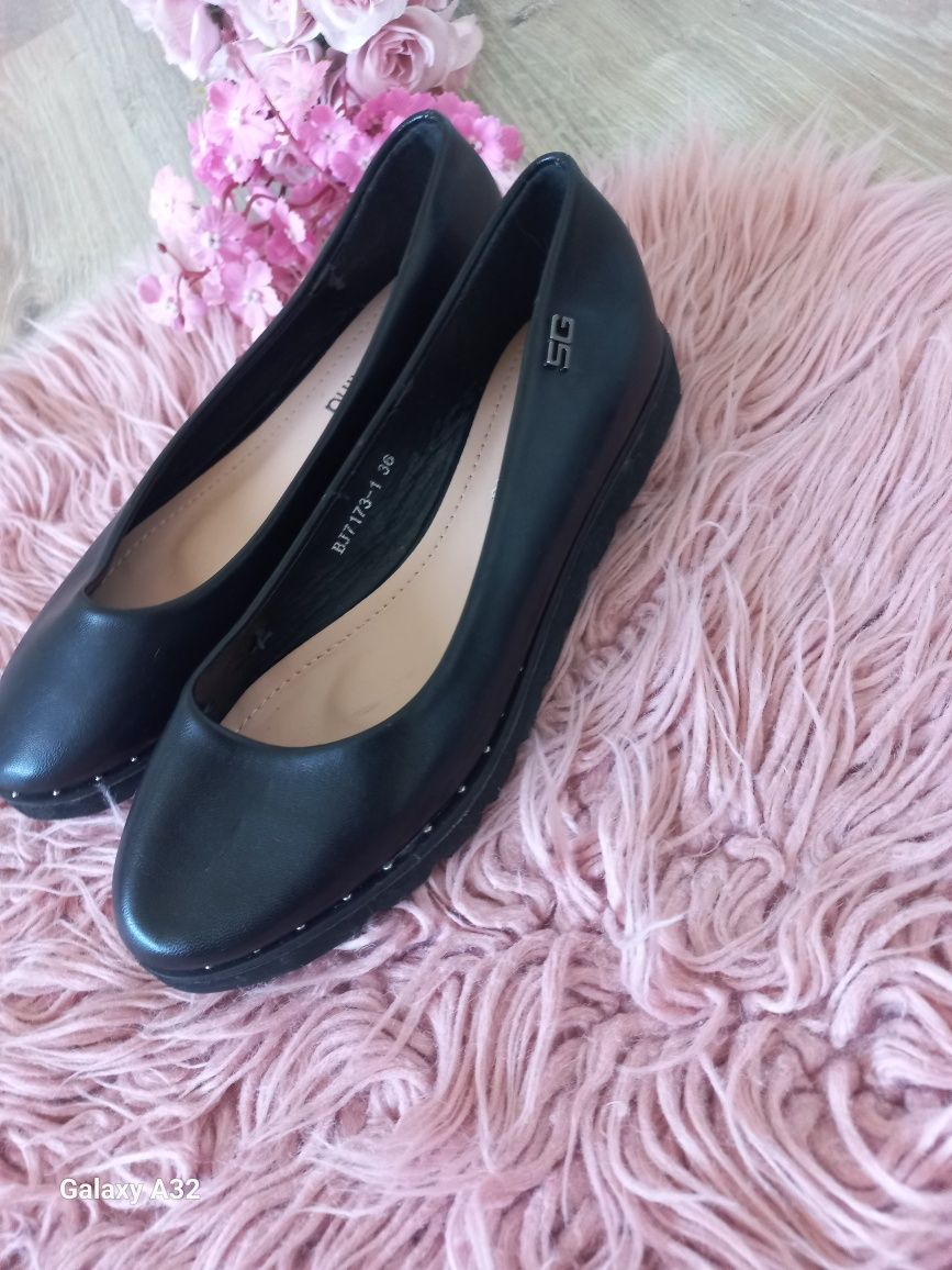 Mokasyny damskie 36 . Nowe