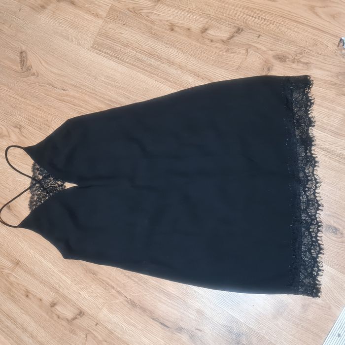 Top shop sukienka mała czarna na ramiączkach przeplatanych na plecach