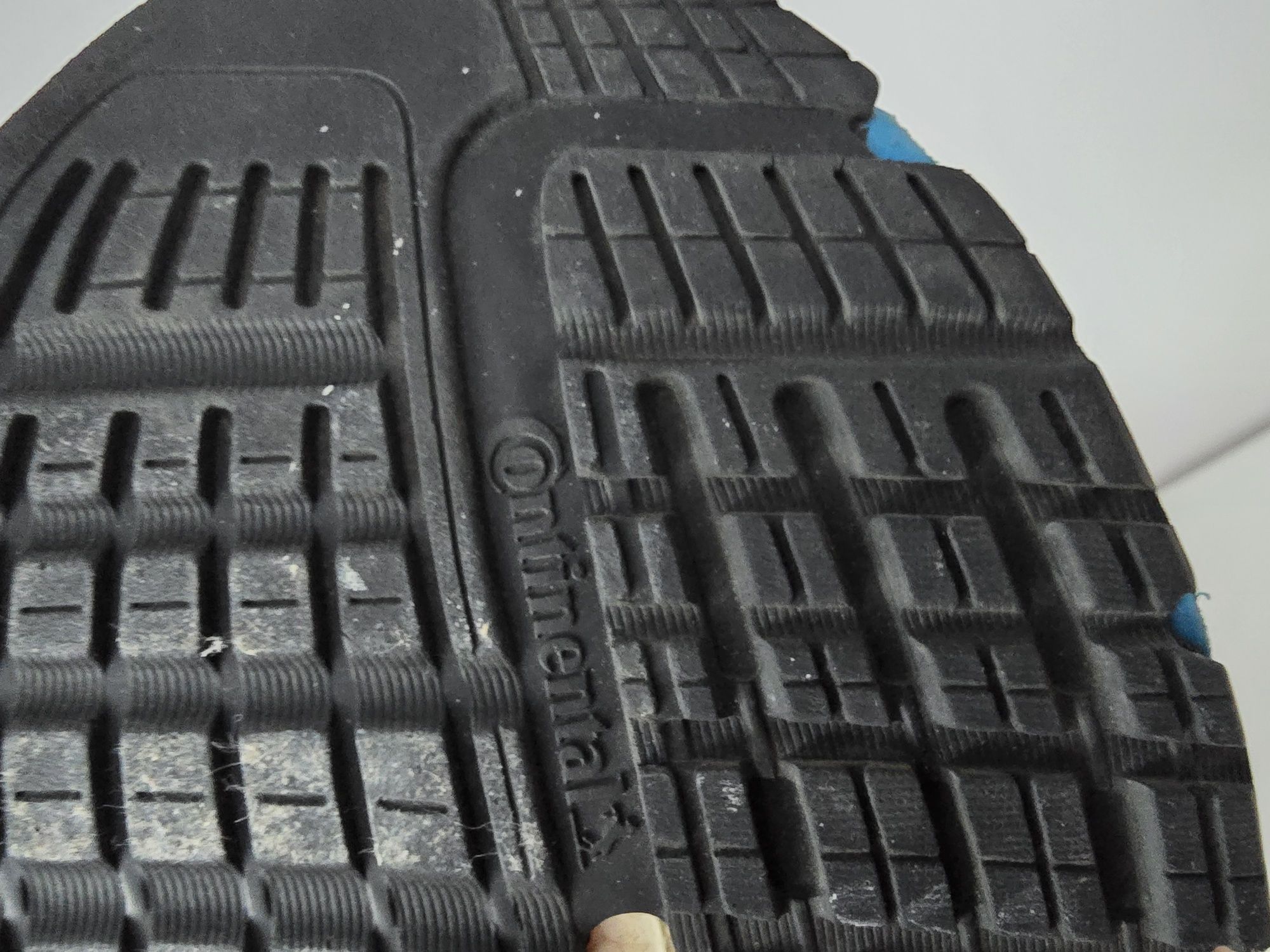 Oryginalne Adidas najnowszy model Sequence Boost 2024 gwarancja
