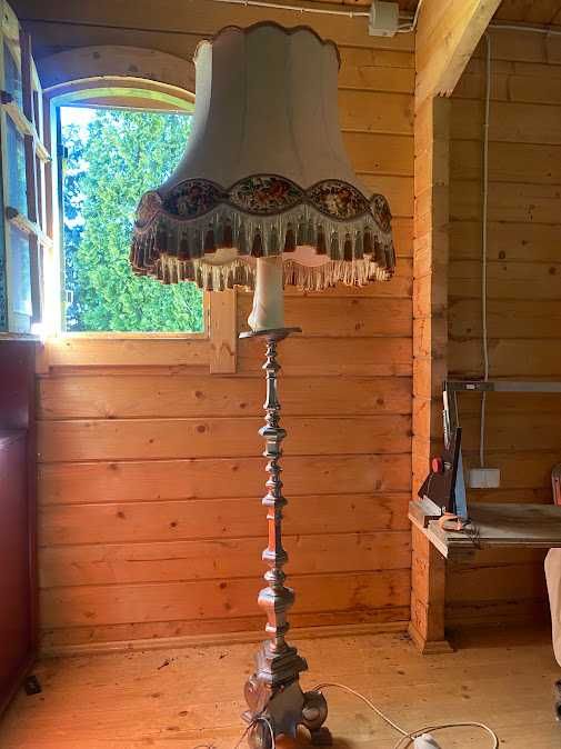 Lampa Wolnostojąca Antyczna