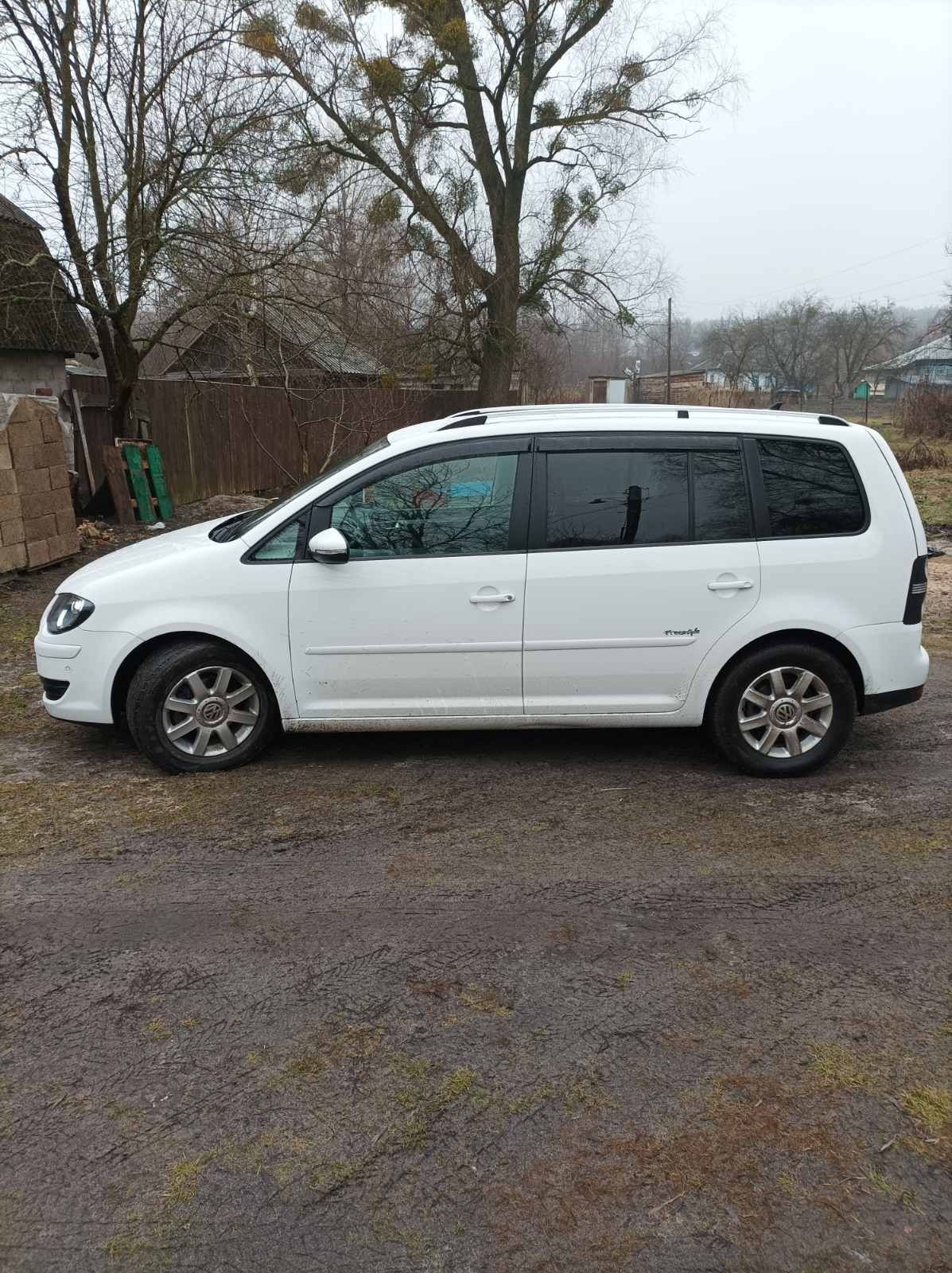 Volkswagen Touran 2009 1,4 AT