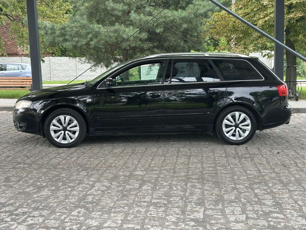 Ładna Audi A4 b7   1.6 8v z gazem klimatronik