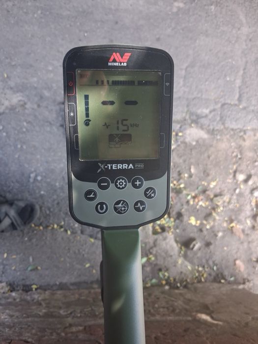 Продам металоискатель