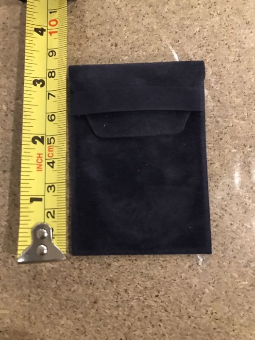 Vendo 60 bolsas em veludo azul