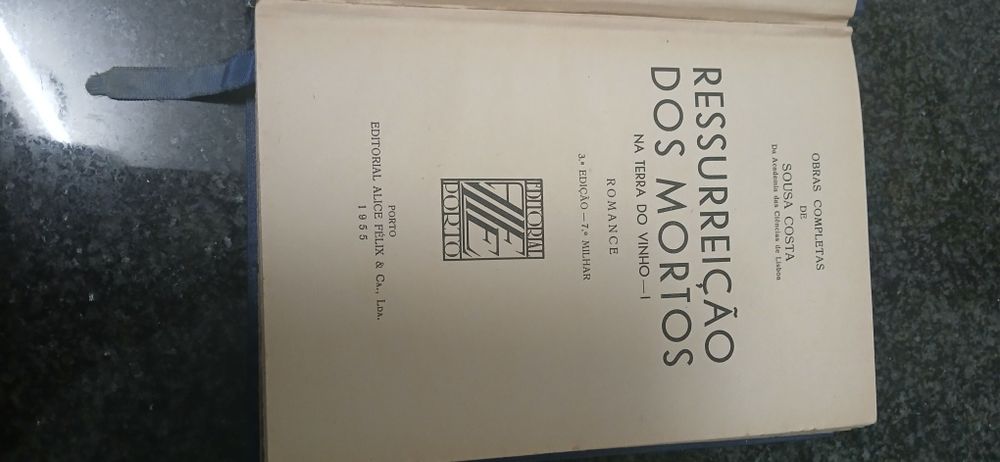 Livro Ressurreição dos Mortos  - Na terra do vinho I