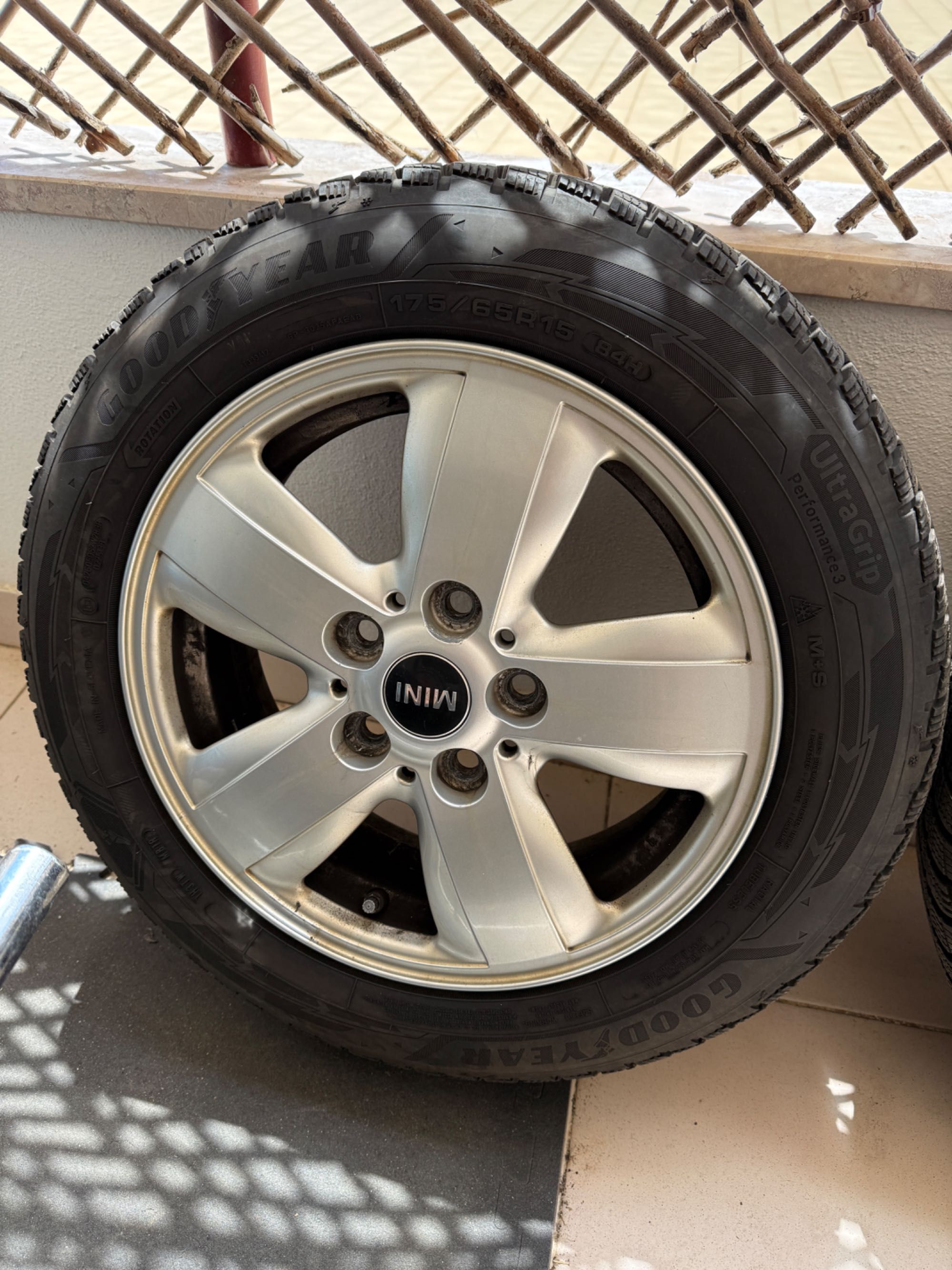Jantes Mini Cooper com pneus de inverno