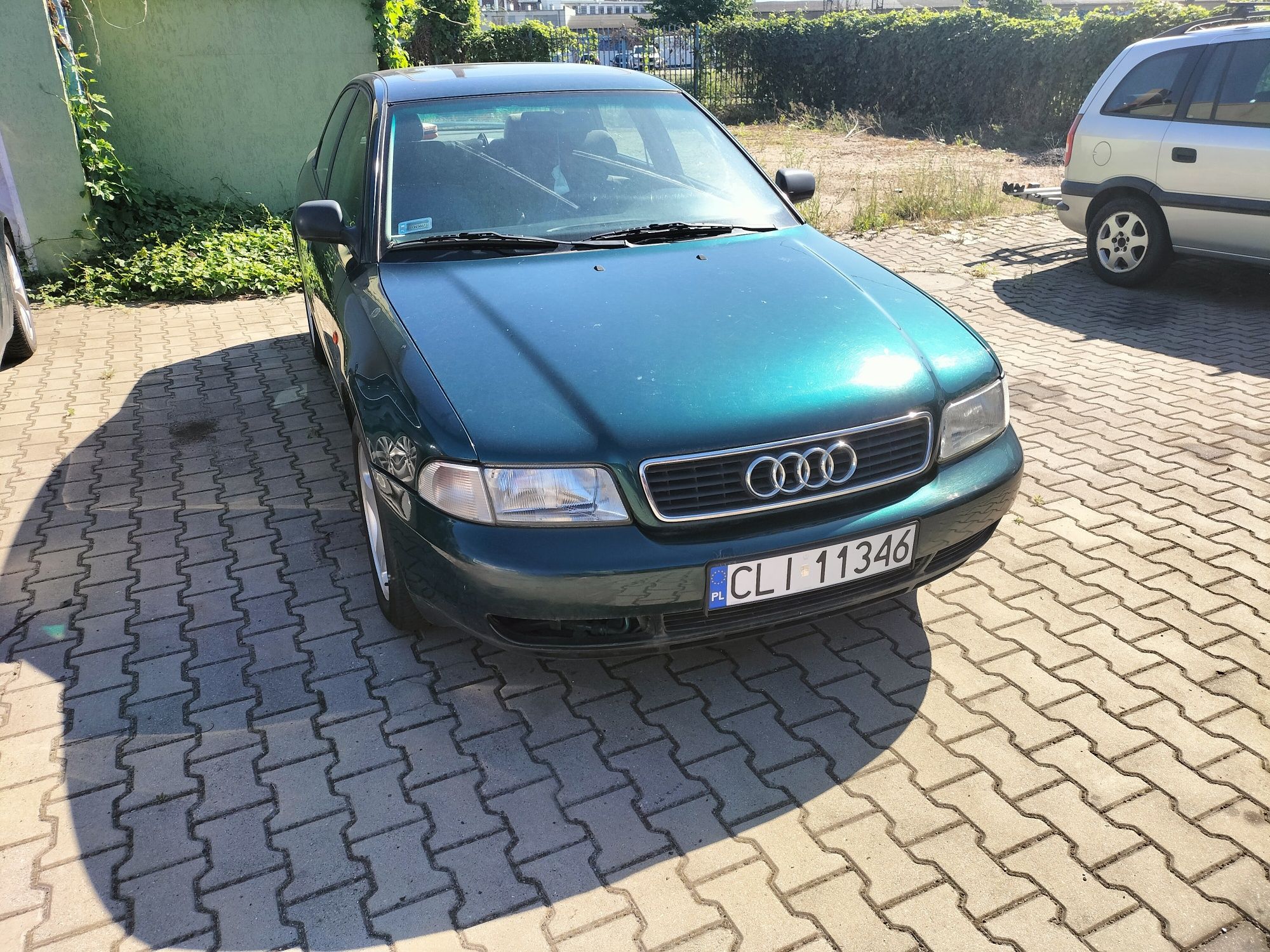 Sprzedam Audi A4 1.8b