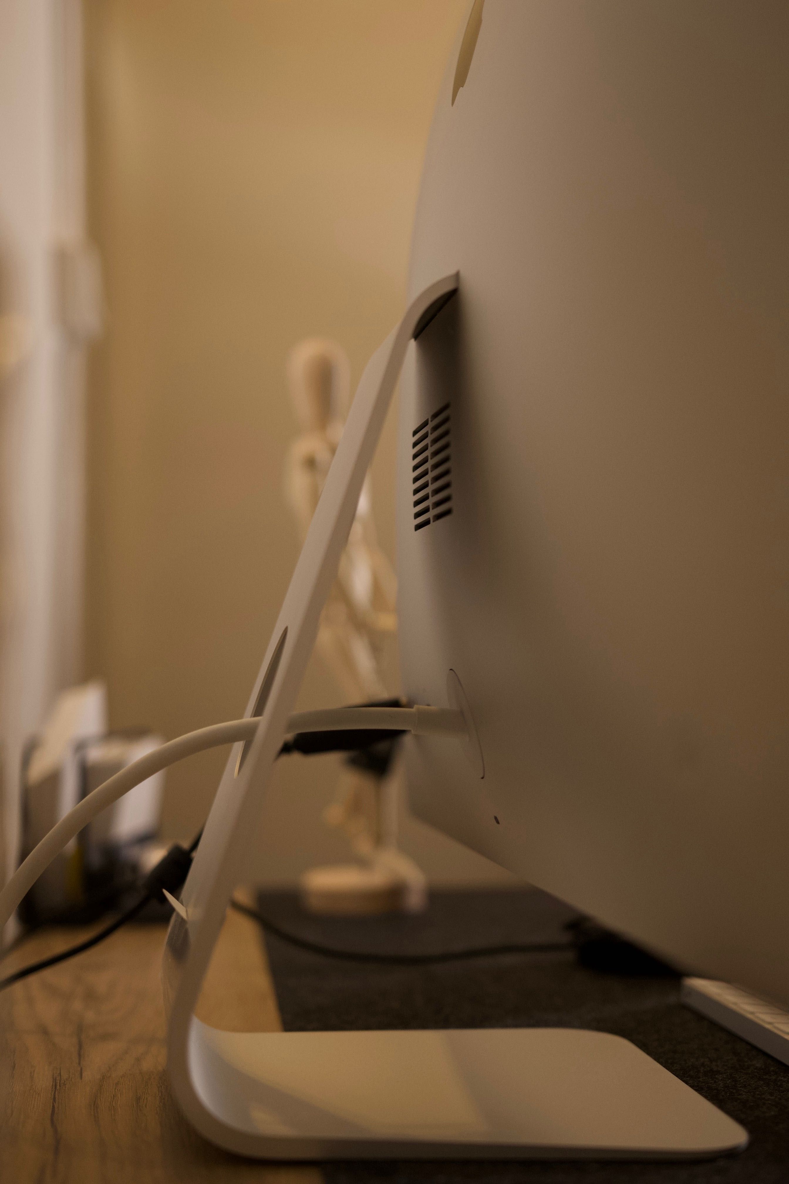 Компʼютер Apple iMac 21.5 4k Retina ( 2019 року ) Стан нового.
