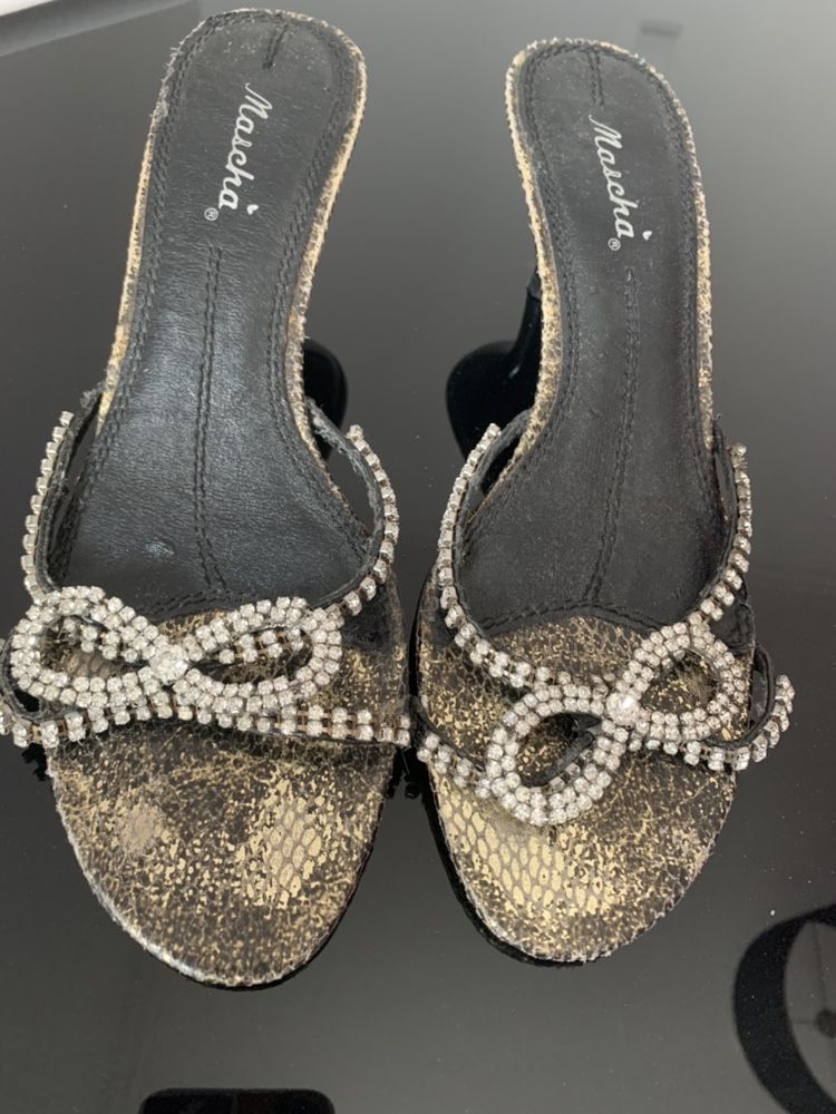 Sandalias com brilhantes