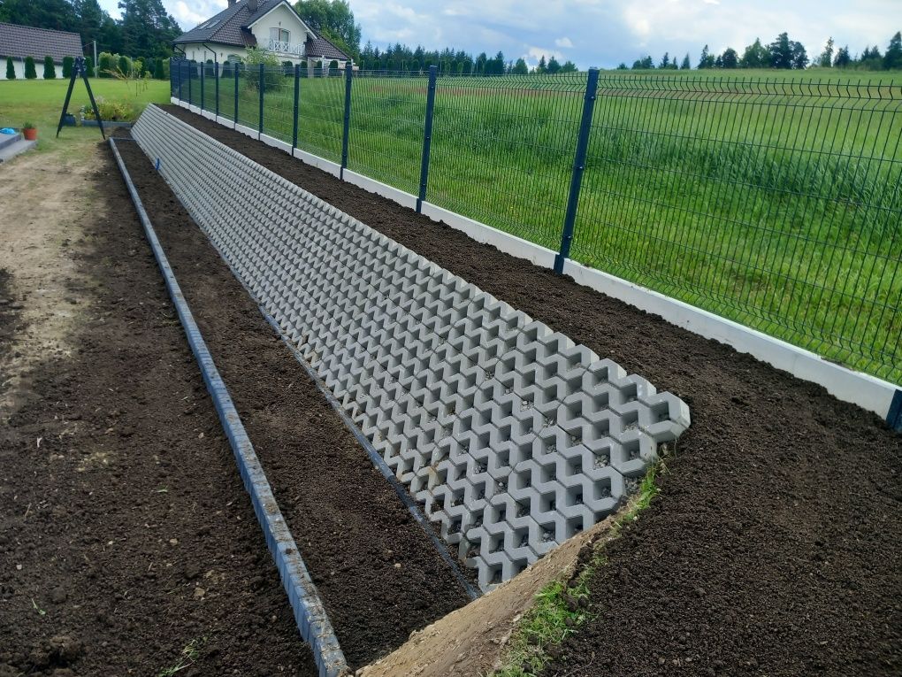 Ogrodzenia pracę ziemne.