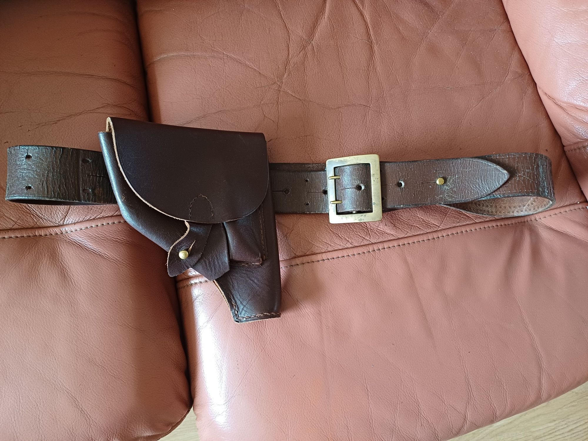 Pas oficerski PRL z kaburą dla kolekcjonera dł. 130cm.
