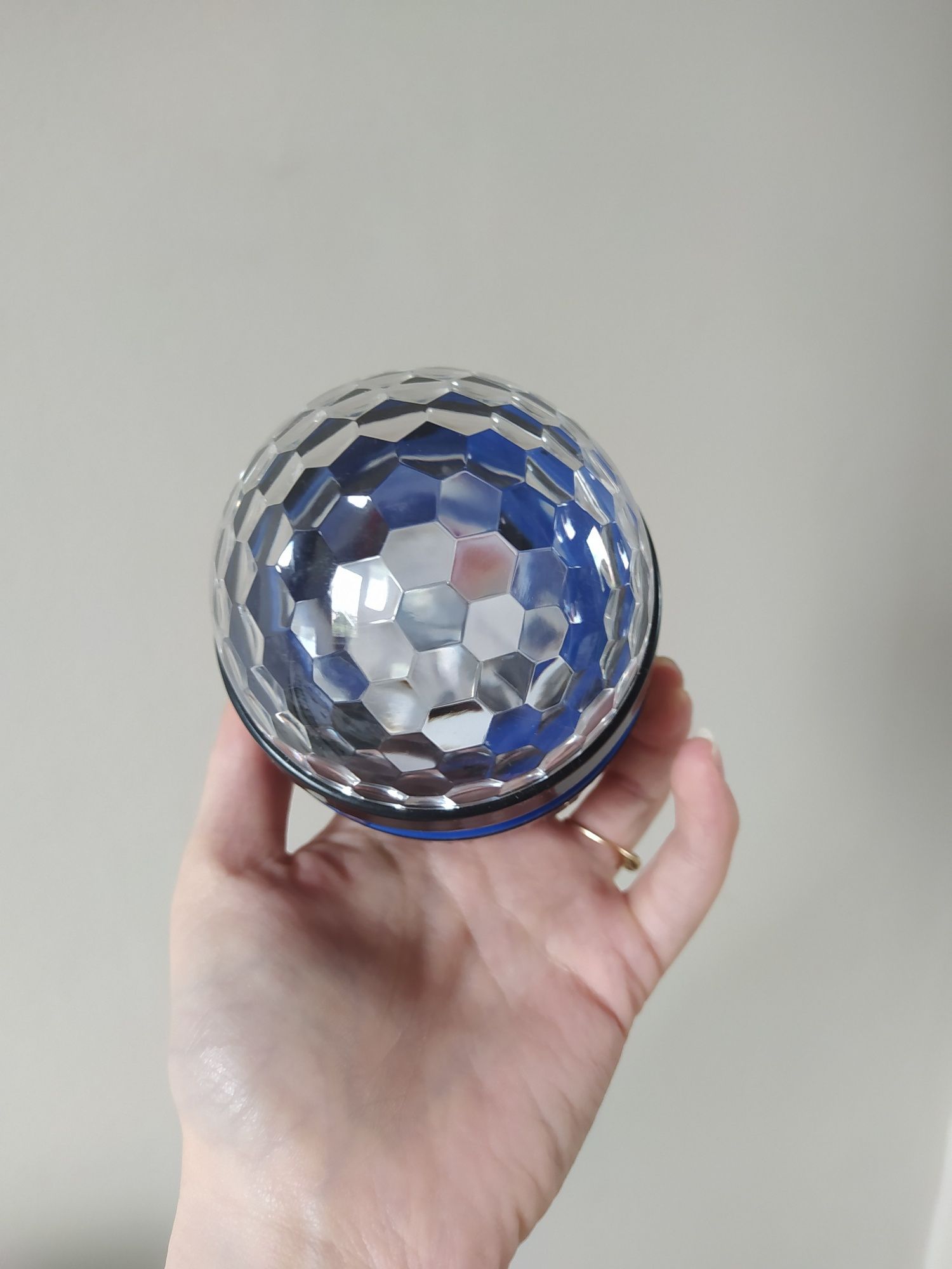 Mały projektor lampka kula dyskotekowa wielokolorowy usb