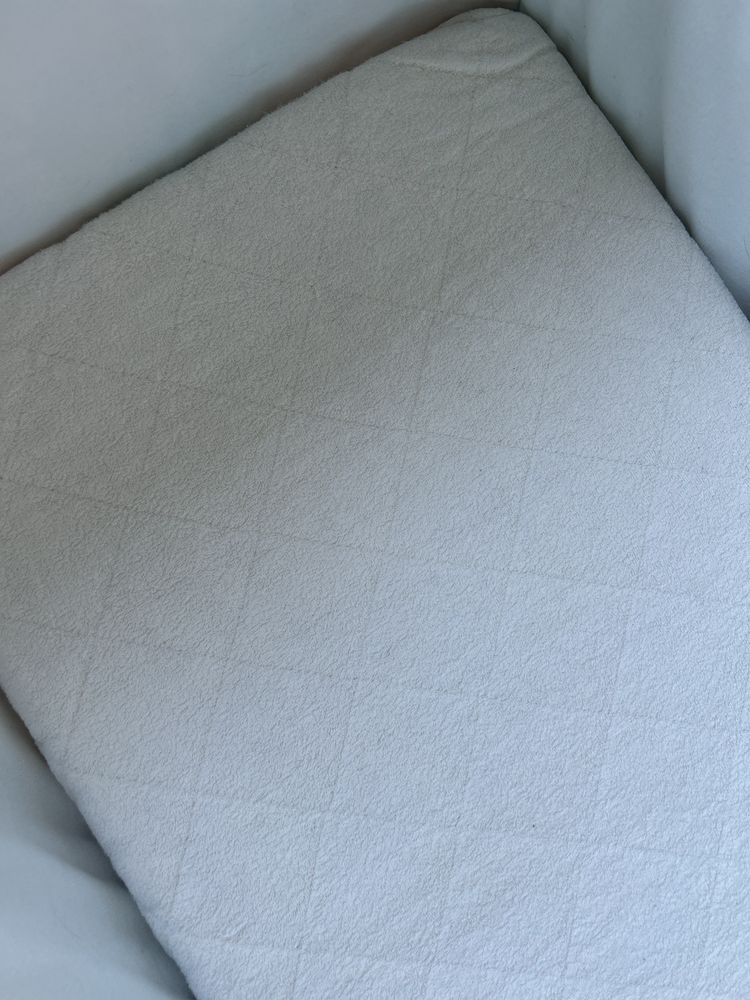 Berço de rodas com colchão