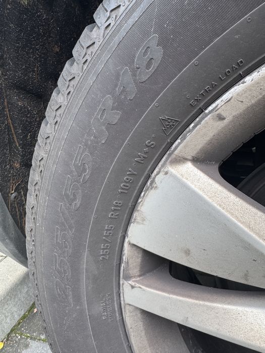 Caloroczne Opony Pirelli Scorpion SF2 - 255/55 R18 (jak nowe)