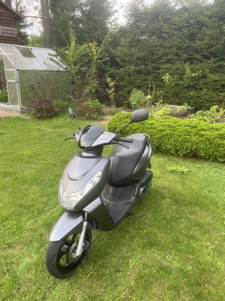 Peugeot kisbee 50 jak nowy 2021 rok 2600km zadbany piekny led nowy
