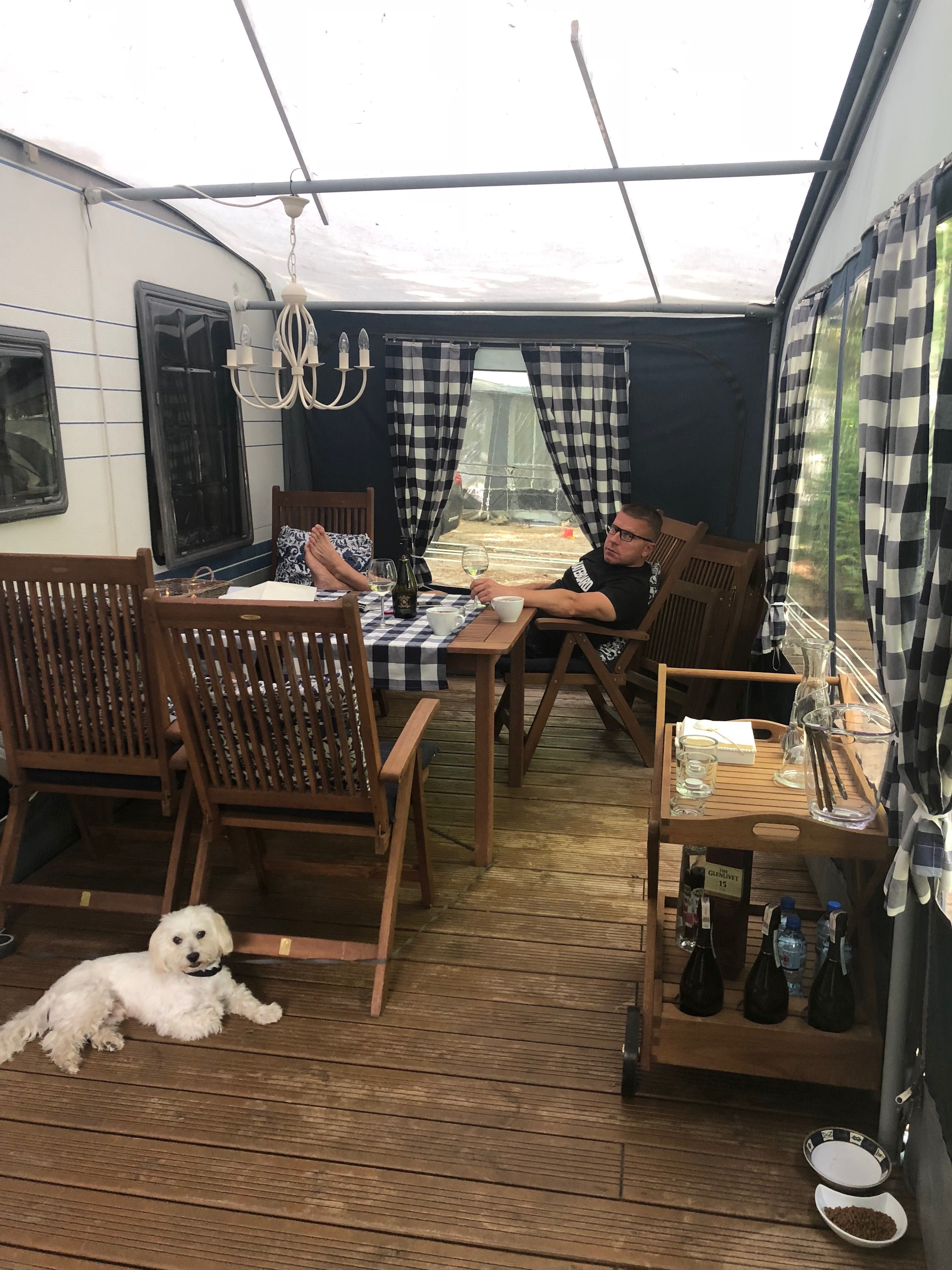 PÓŁWYSEP LIPA Sprzedam przyczepę hobby 660 z miejscem