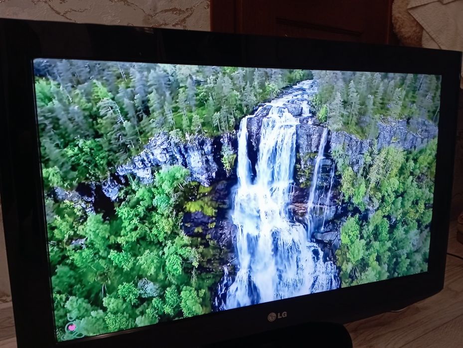 Телевізор LG 32 дюйми