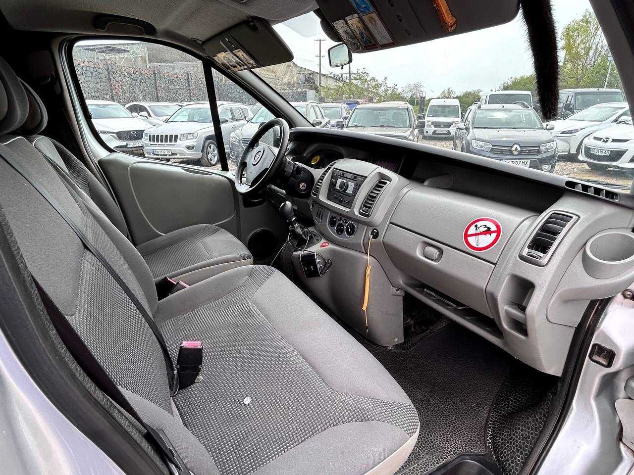 Авто Opel Vivaro 2009