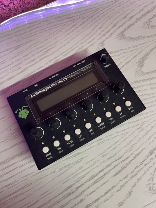 Sintetizador Micromonsta MK1