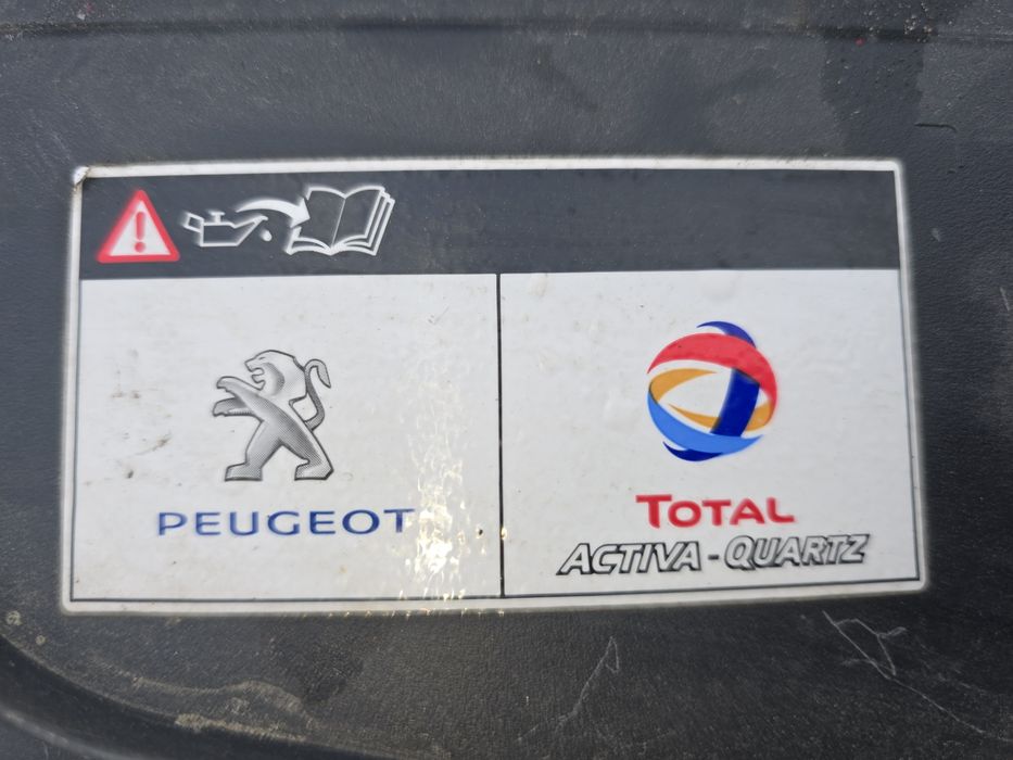 Бампер на разборку  пежо 3008 JTLine