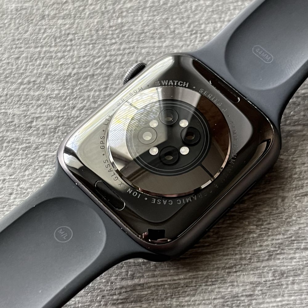Apple Watch Series 6 44мм