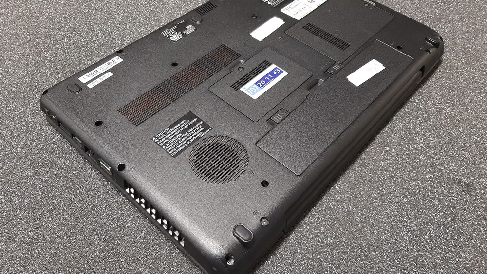 Portátil Toshiba Satellite L500 (avariado)