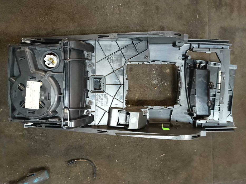 Audi A6 C6 przed lift panel sterowania mmi radia navi komplet Części