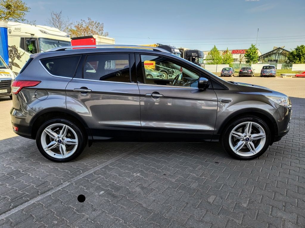 Ford Kuga Titanium,bogata wersja,super stan,hak,alu 19