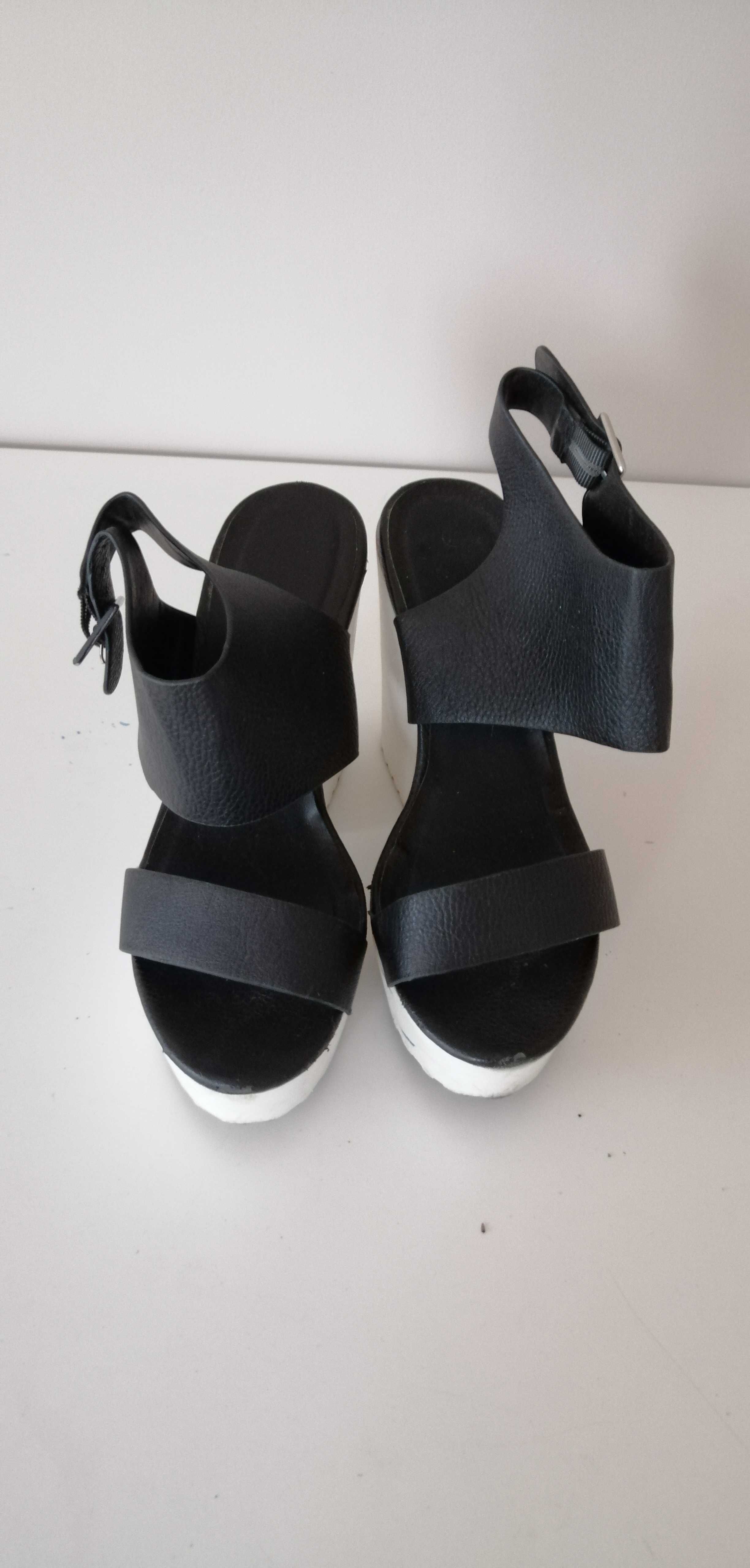 unikatowe biało czarne buty na koturnie koturny sandały 39 białe retro