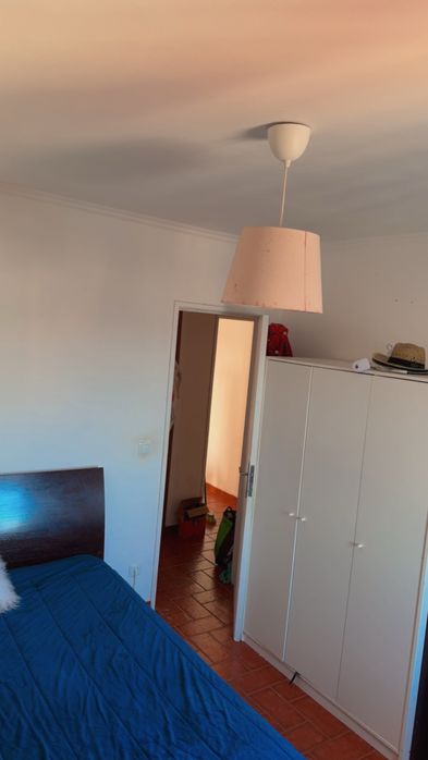 Quarto em um apartamento familiar . 500 para casal 400 para pessoa so.