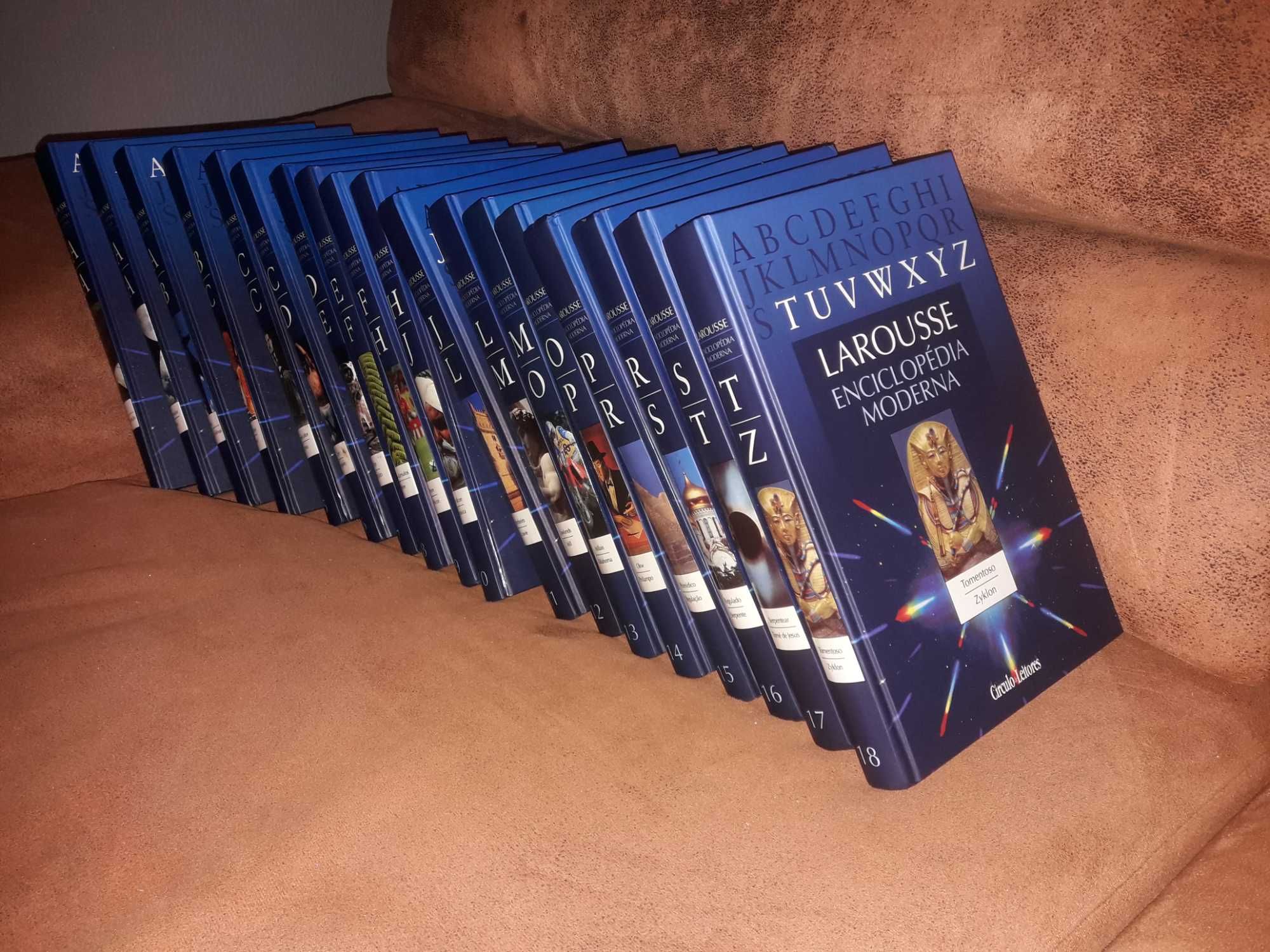 Três colecções completas de livros