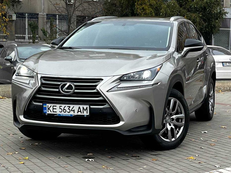 Lexus NX 2015 2,0 бензин