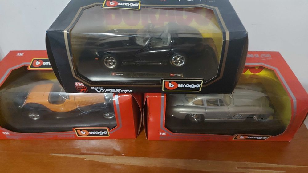 Conjunto Miniaturas 1/24 Bburago - 3 Carros