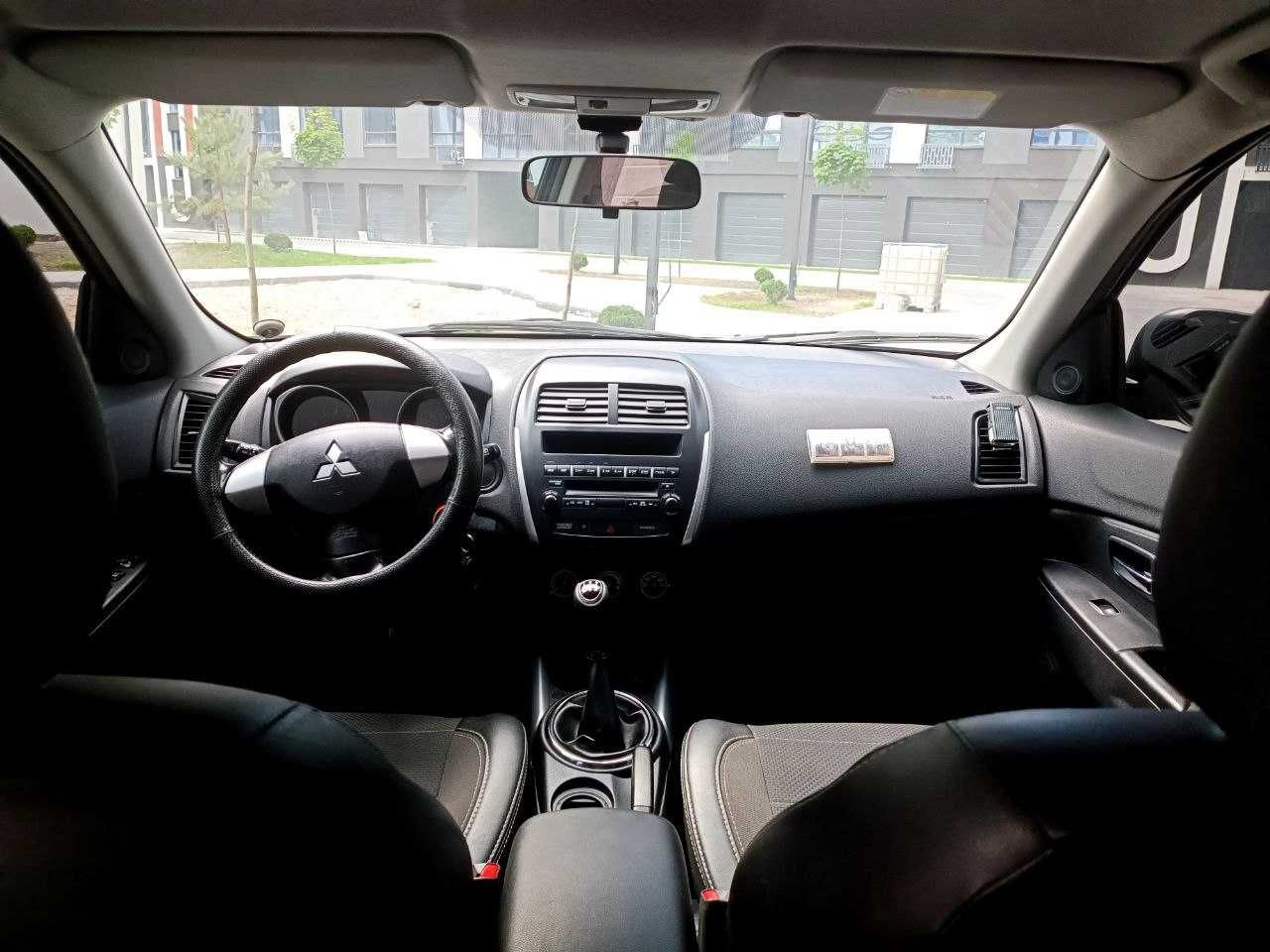 Mitsubishi ASX 2011 1.6 бенз. 5-ст. МКПП