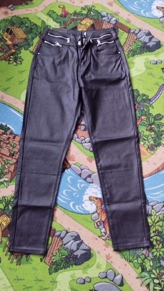 NOWE Spodnie, woskowane, skórkowe XS, 34, M. Sara