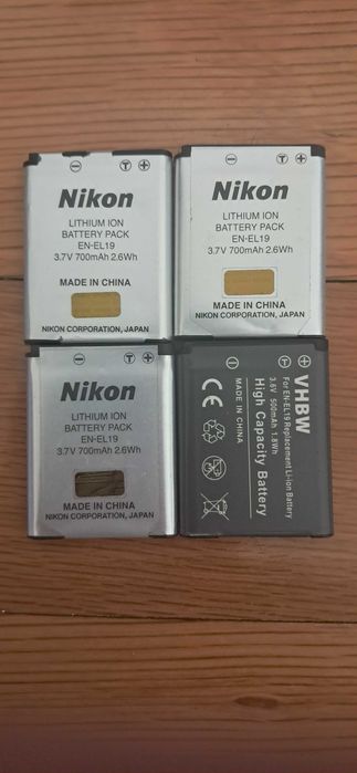 Maquina nikon. Baterias, tripes carregadores pilhas cartao memória.