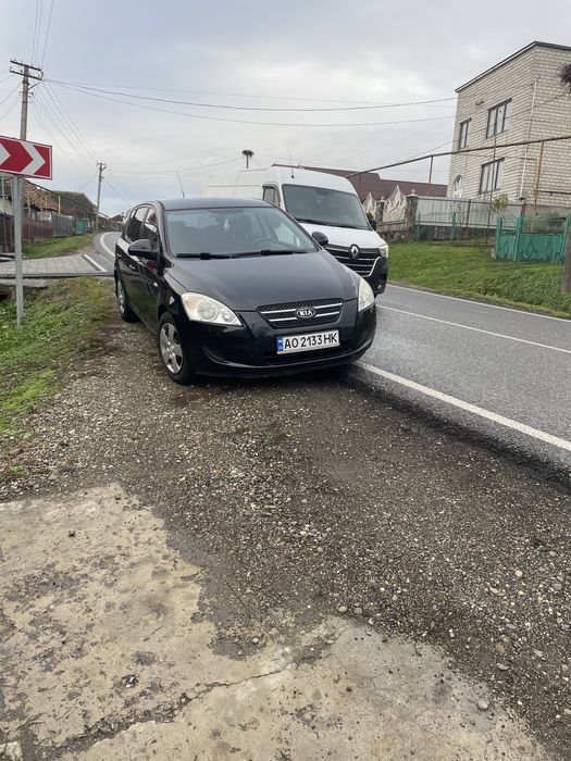 Продам авто  в хорохому стані вкладень не потребує