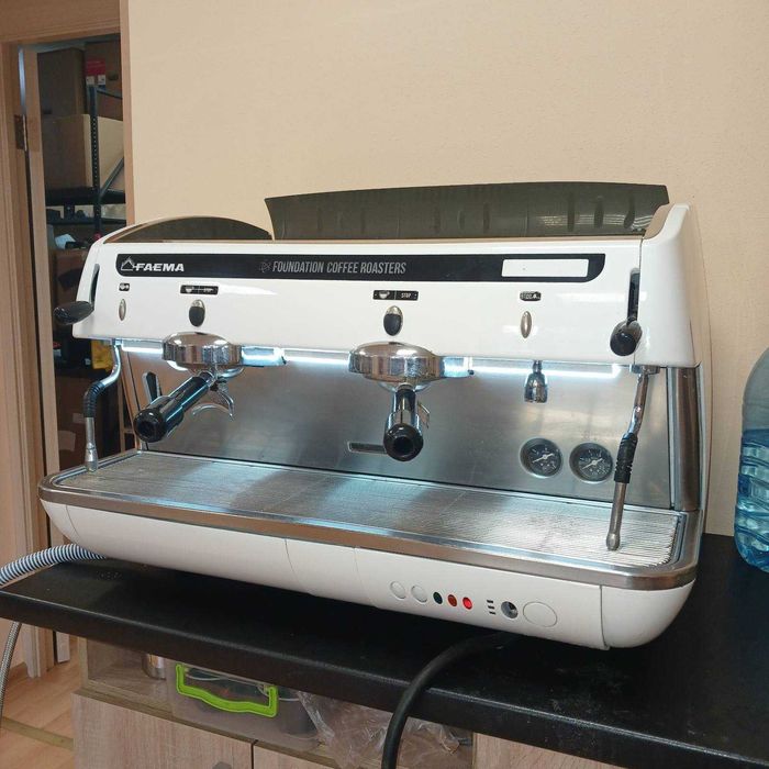 Професійна кавоварка Faema E92  після ТО