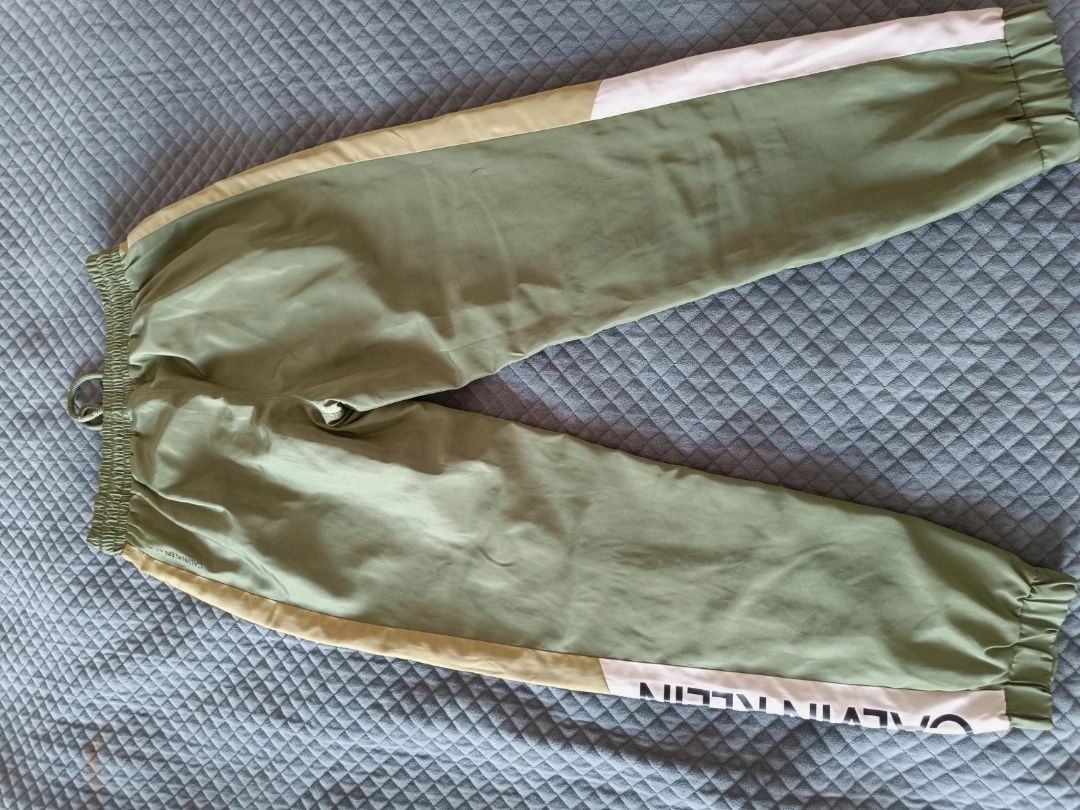 Spodnie Calvin Klein S