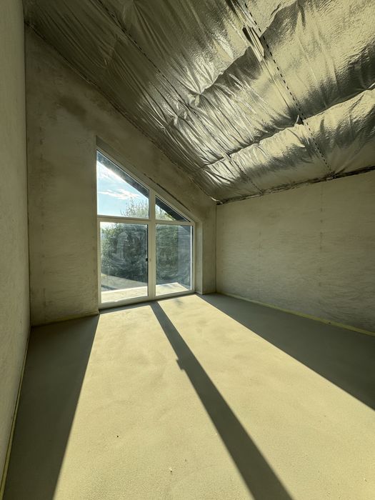 Продаж Сучасний будинок з гаражем с. Тарасове, Луцький р-н