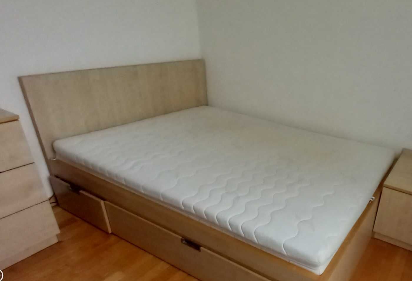 Sprzedam łóżko 140x200 w bardzo dobrym stanie + MATERAC GRATIS