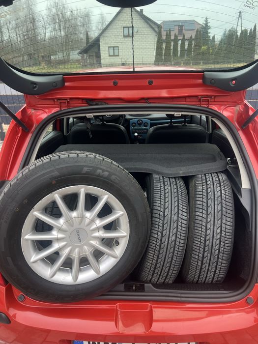 Zadbane Renault Clio 1.2B 2009r