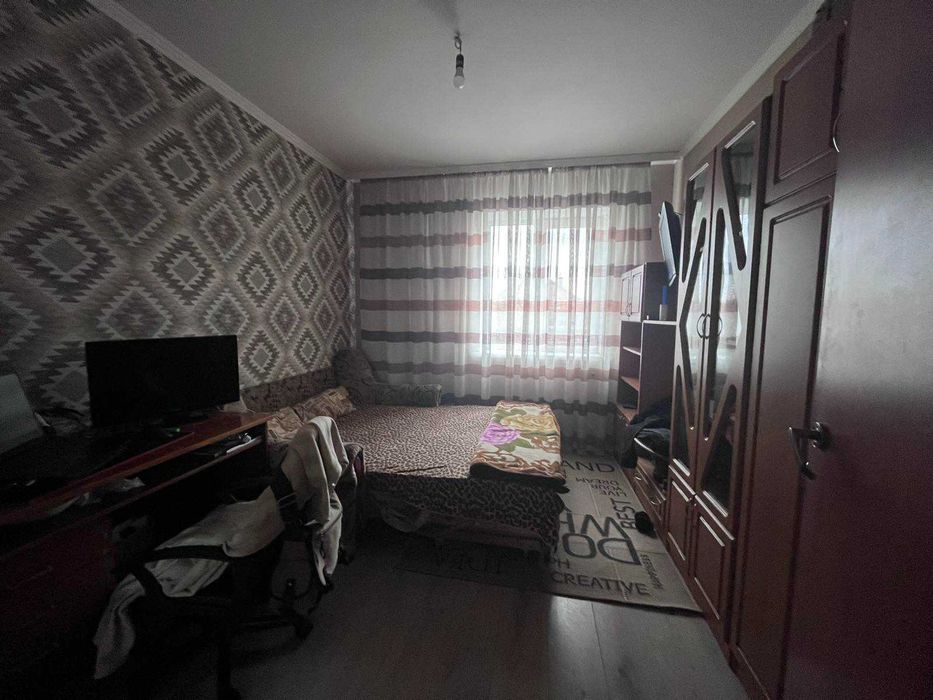 ПРОДАЖ просторого будинку з ЧАСТКОВИМ ремонтом! виїзд на Богатирську