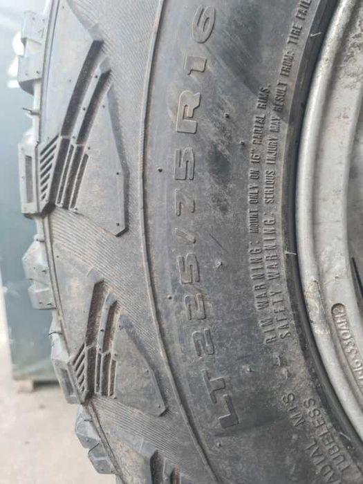Land Rover Jantes e pneus 225x75xR16 - 25% Desconto