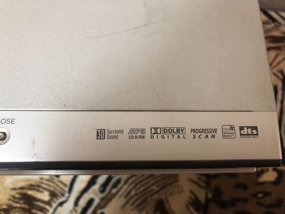 DVD плеер - караоке LG