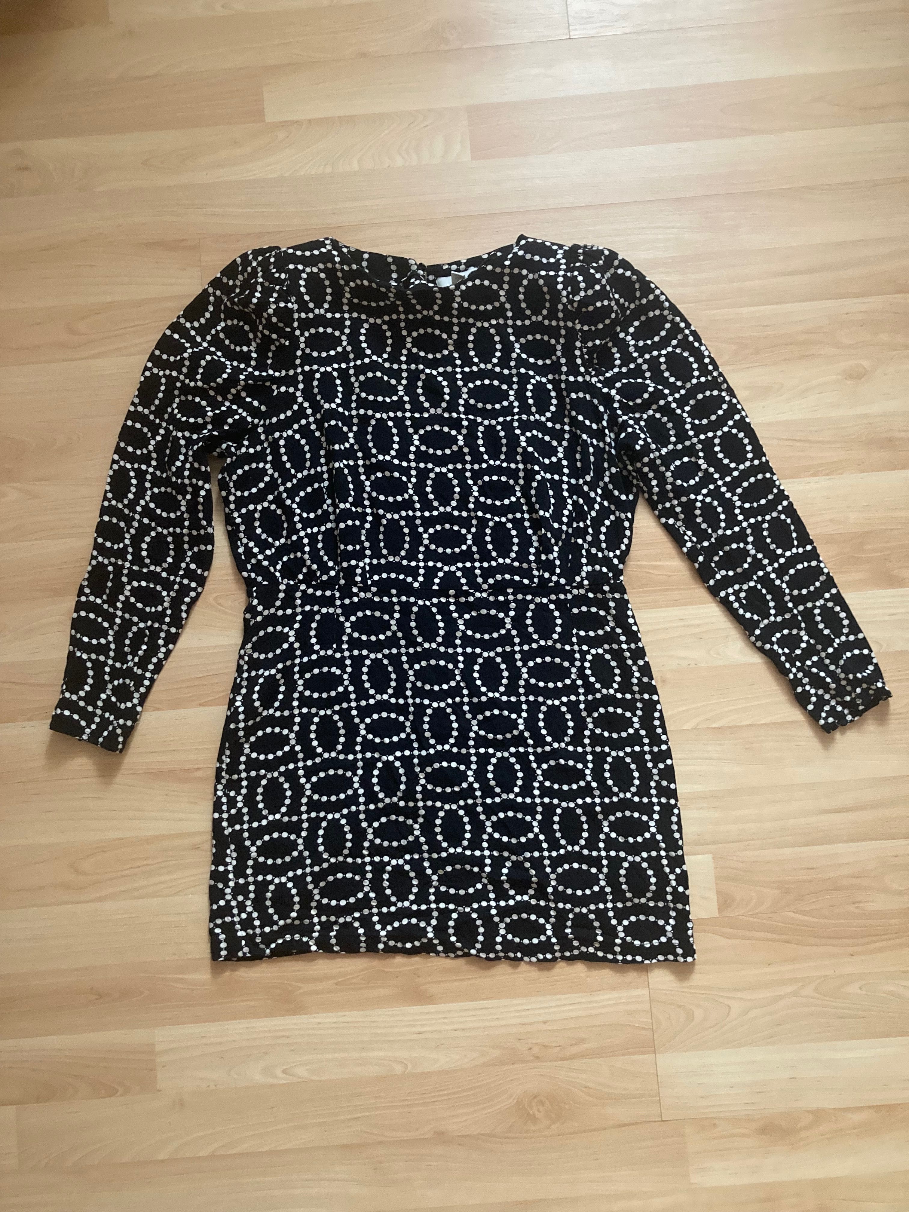 Sukienka mini z odkrytymi plecami i poduszkami H&M roz. M